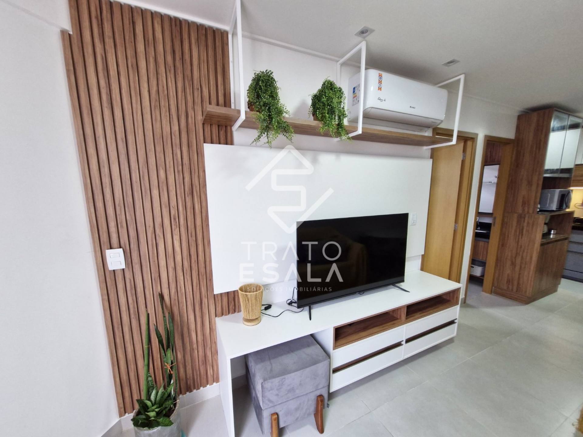 Apartamento quarto e sala, com suíte reversível, recém entregue e mobiliado