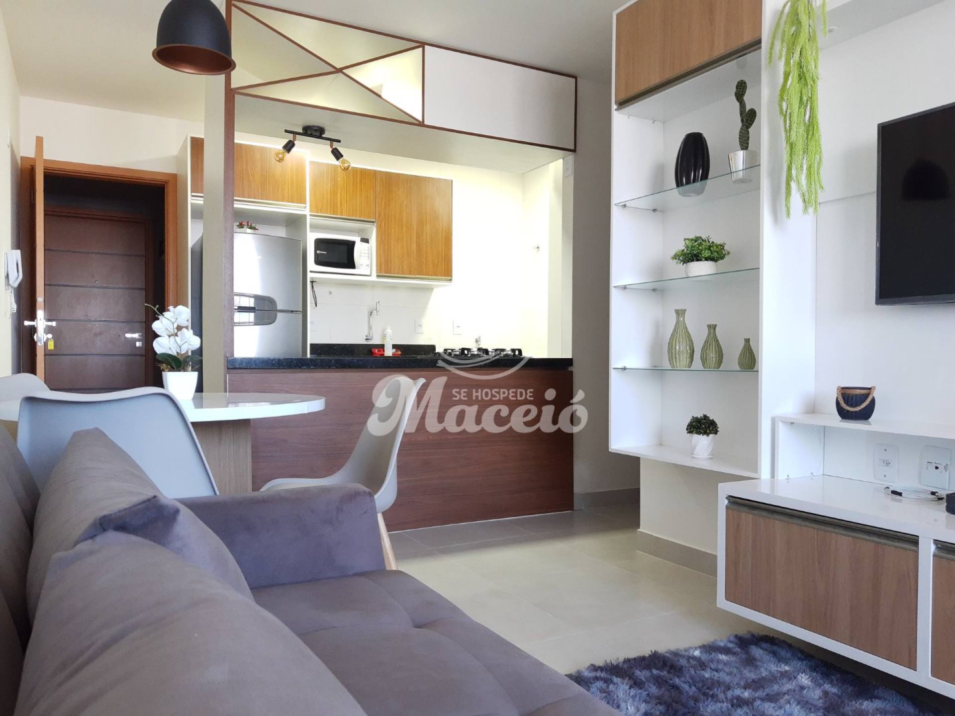 Apartamento quarto e sala excelente localização na Ponta Verde