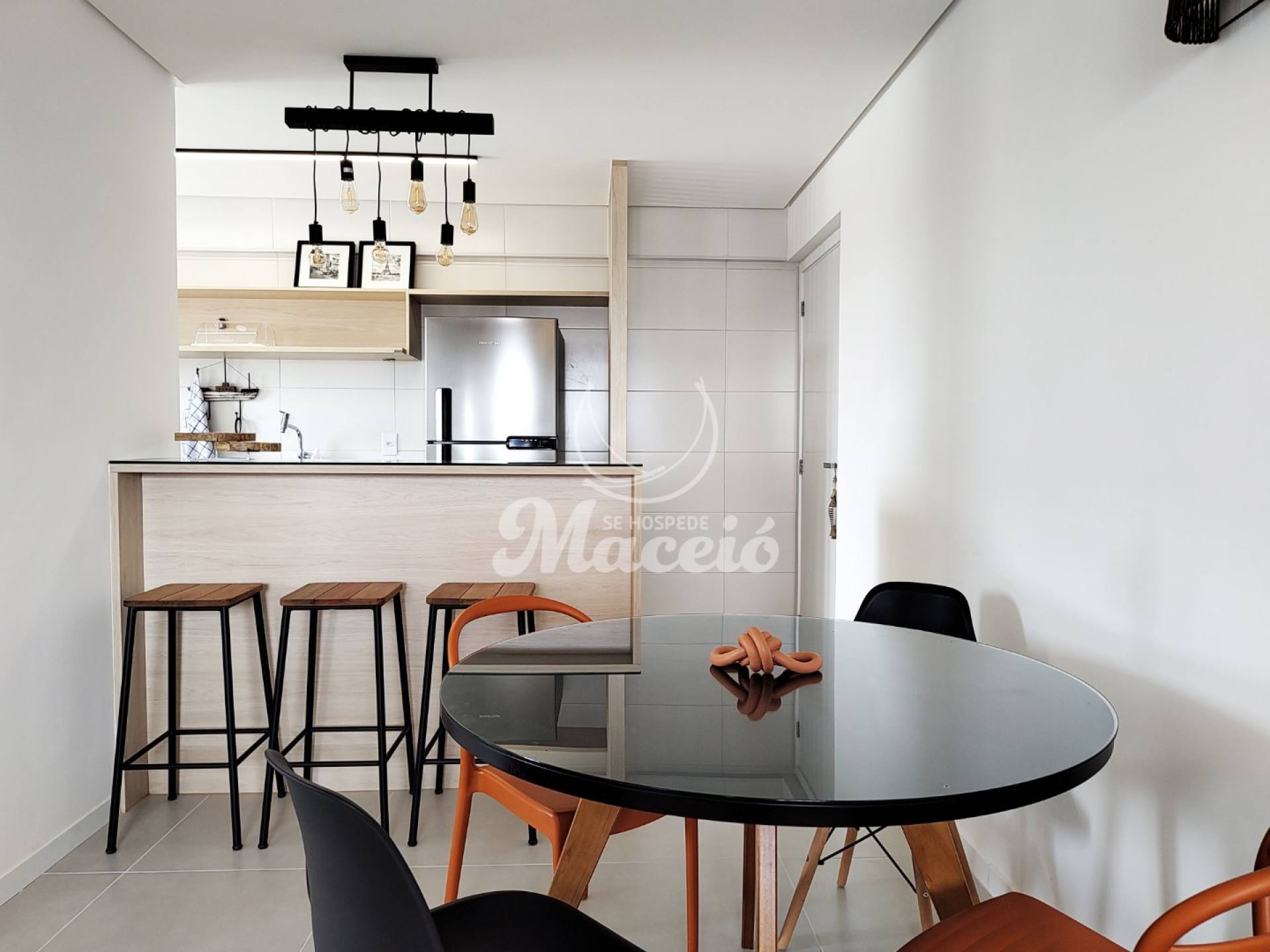 Quarto e sala, novo, excelente oportunidade na Ponta Verde