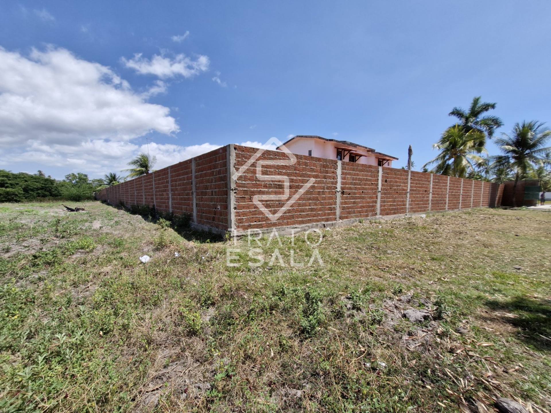 Sítio “Malhada”, na AL 101 Sul e próximo ao mar, em Jequiá da Praia