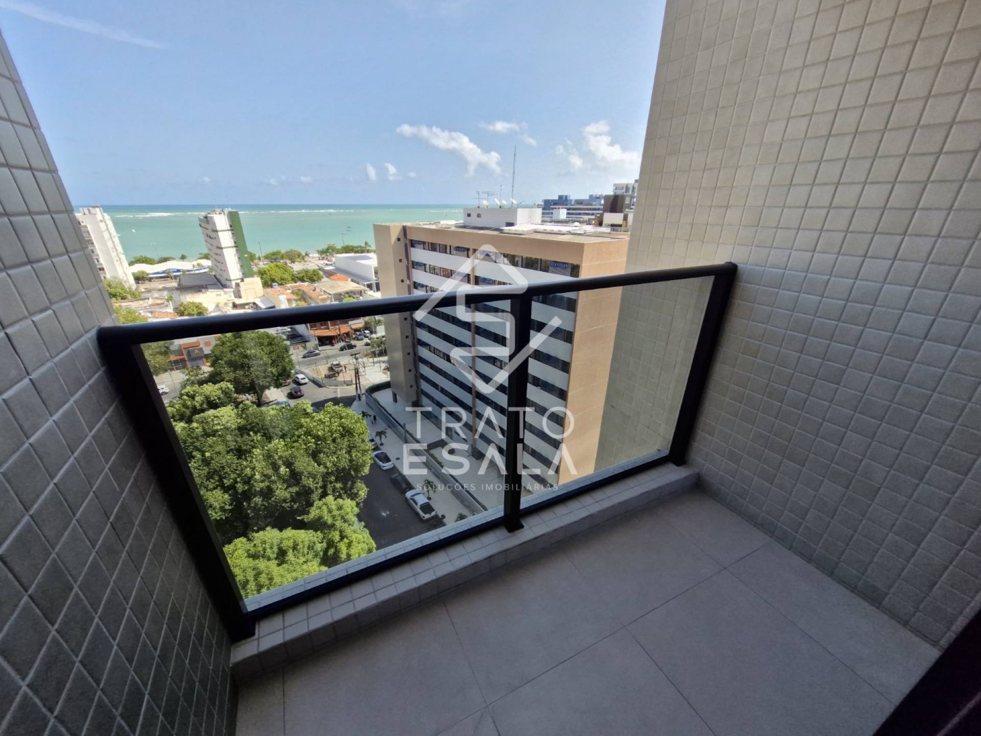 Dois quartos, impecável, na segunda quadra do mar da Pajuçara