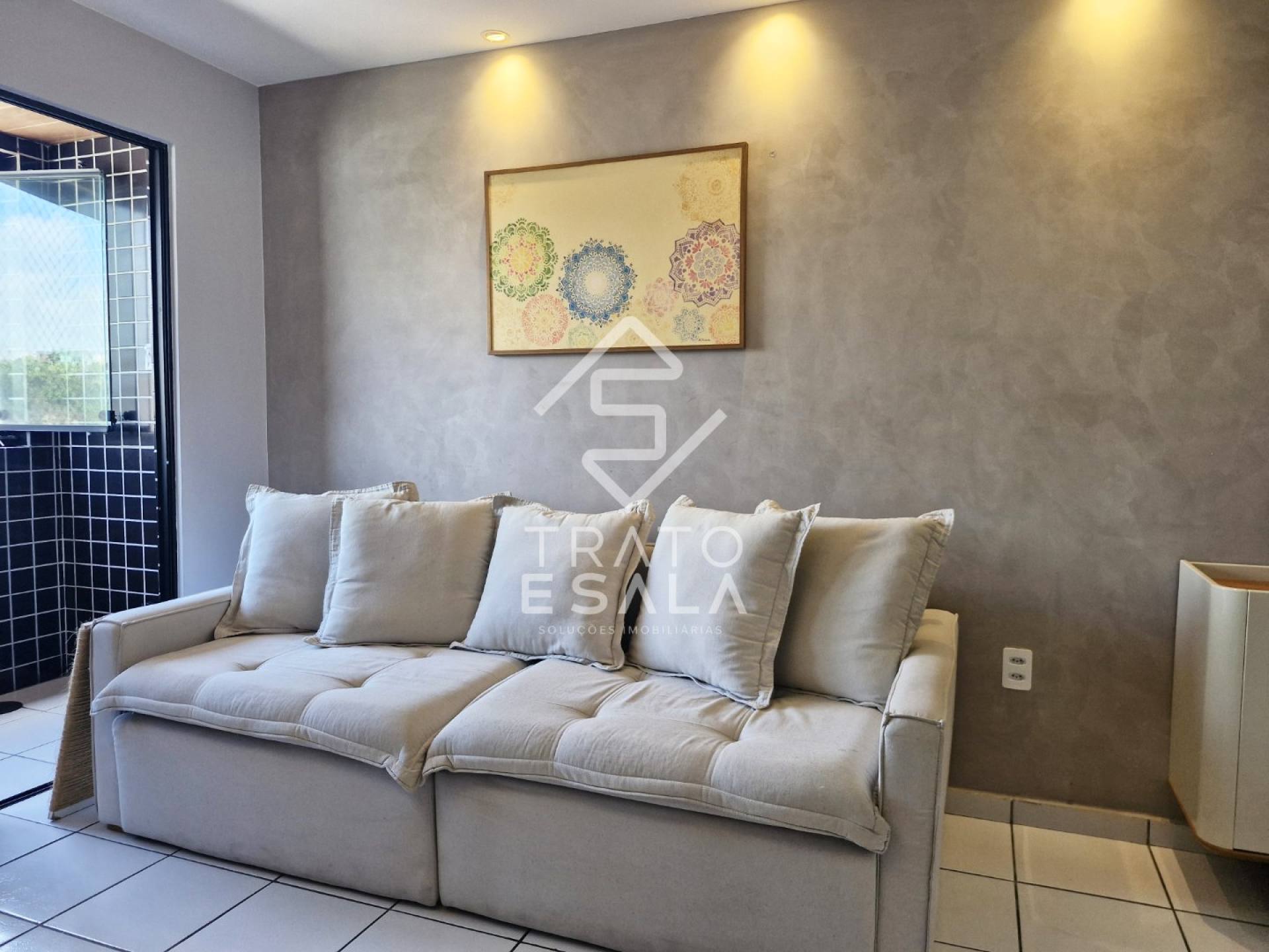 Apartamento com 3 quartos, sendo 1 suíte no bairro Jatiúca próximo ao Maceió Shopping