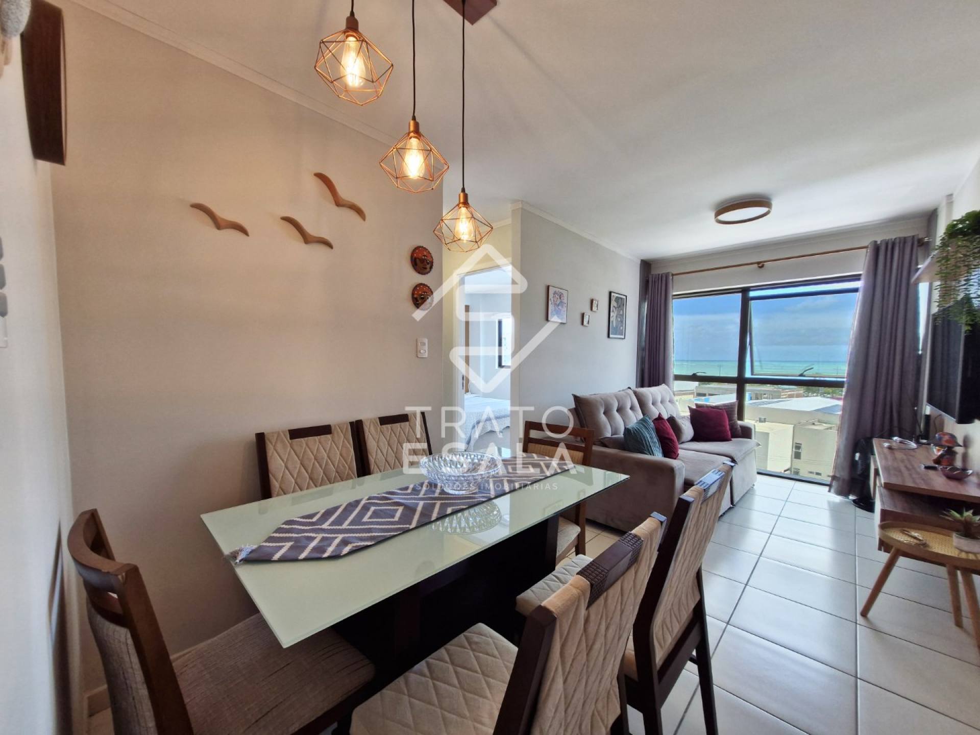 Dois quartos, nascente com excelente vista para o mar