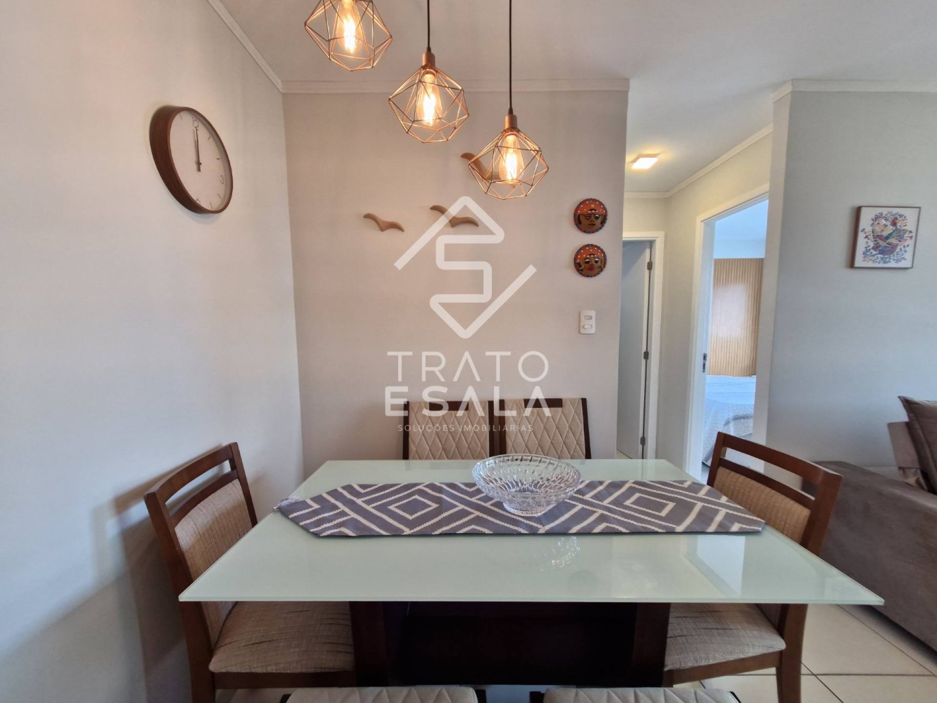 Dois quartos, nascente com excelente vista para o mar