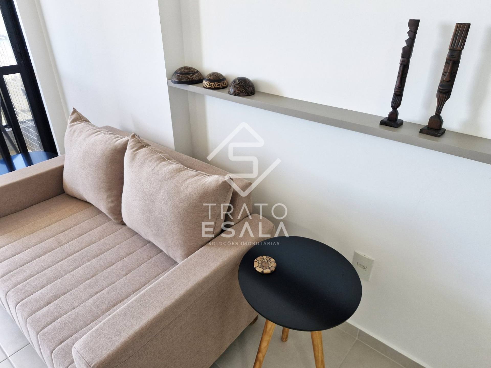 Quarto e sala, vista magnífica, orla da Ponta Verde, c/ área de lazer