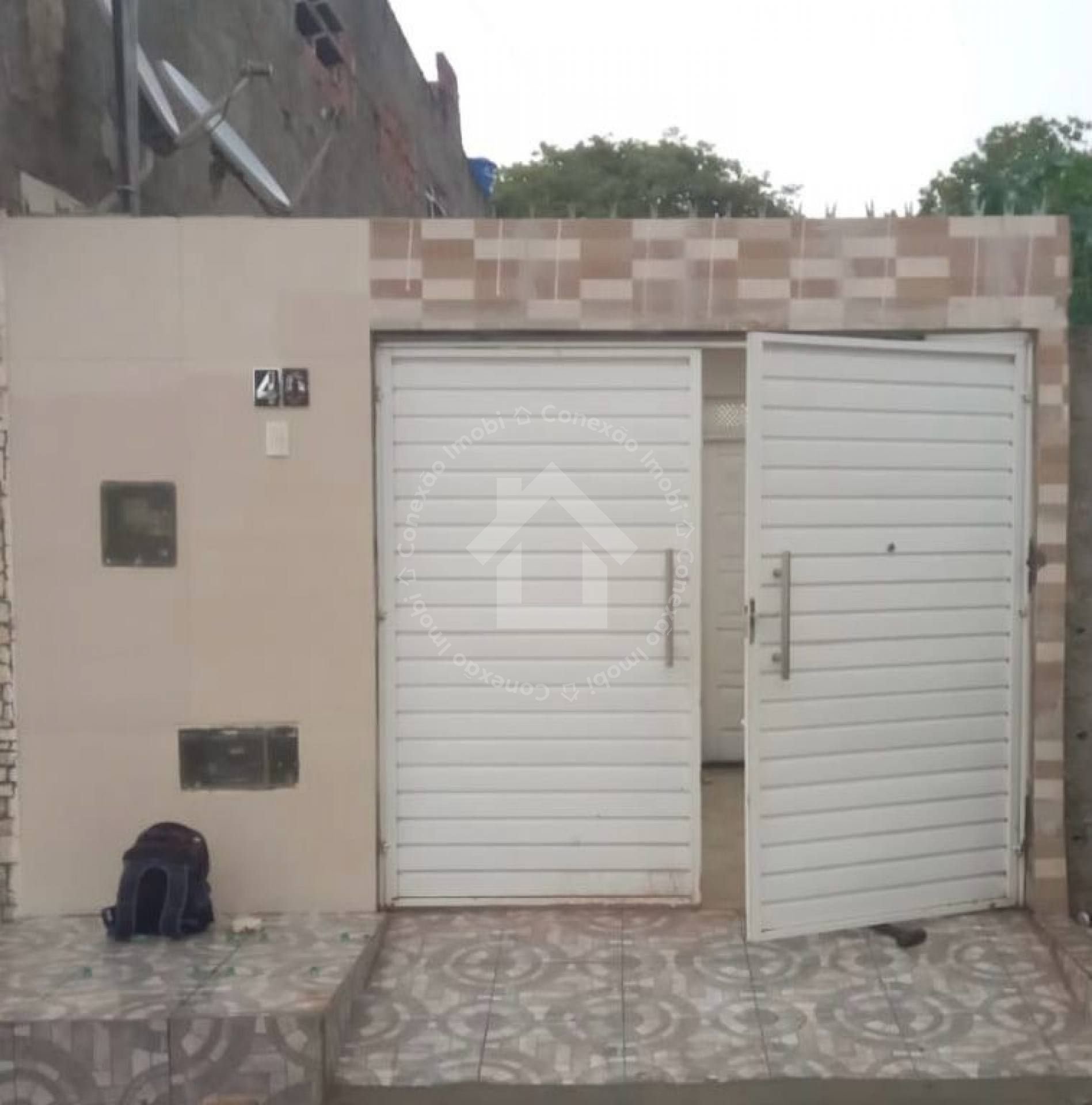 Casa com 2 quartos Marcos Freire 2