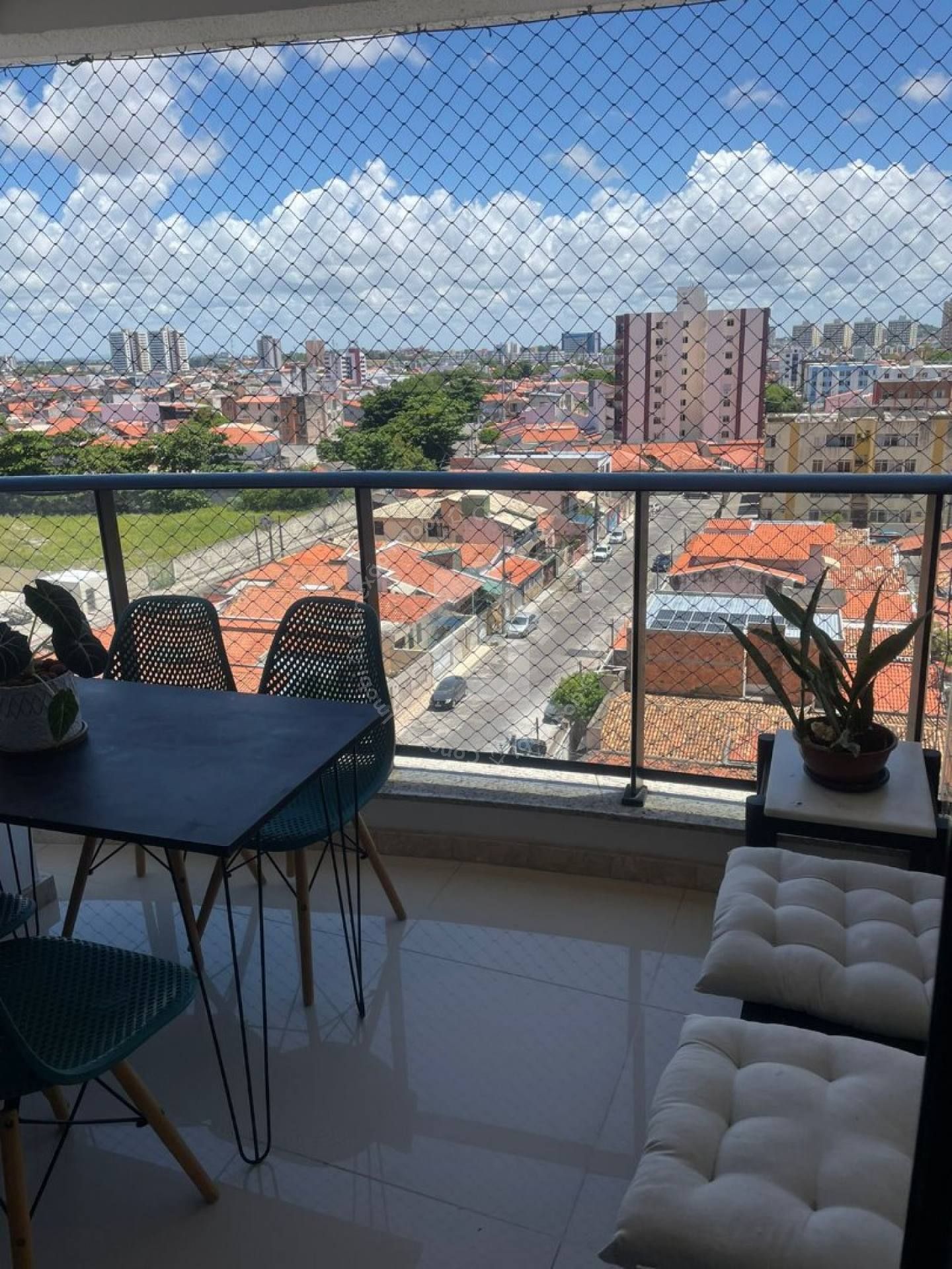 CONDOMÍNIO LAZÚLLI RESIDENCE