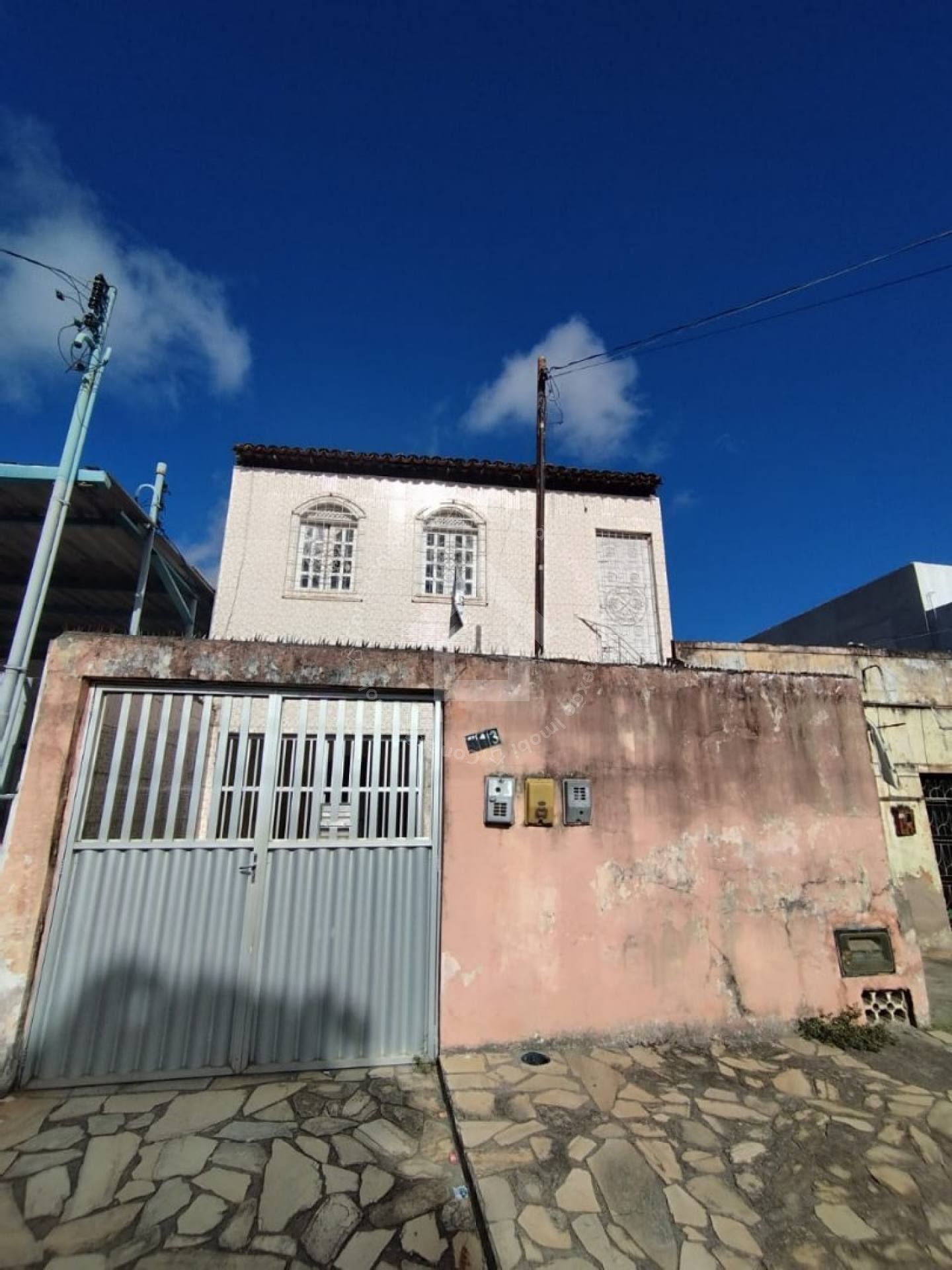 Casa com 2 pavimentos no José Conrado de Araújo