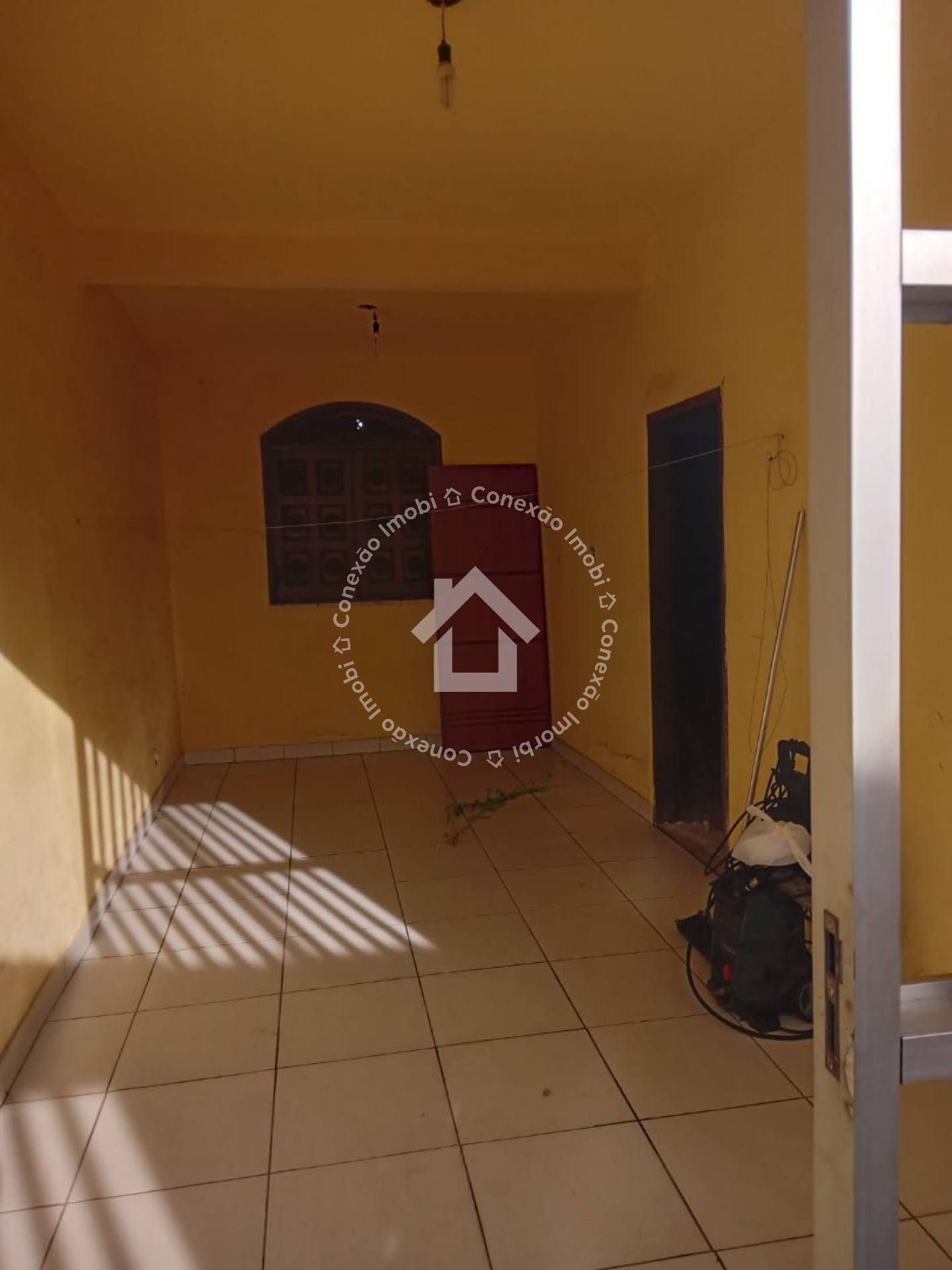 Casa com 2 pavimentos no José Conrado de Araújo