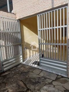 Casa com 2 pavimentos no José Conrado de Araújo