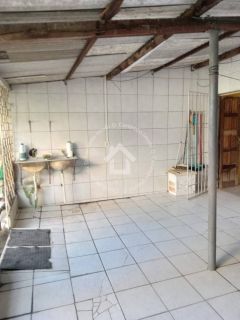 Casa com 2 pavimentos no José Conrado de Araújo