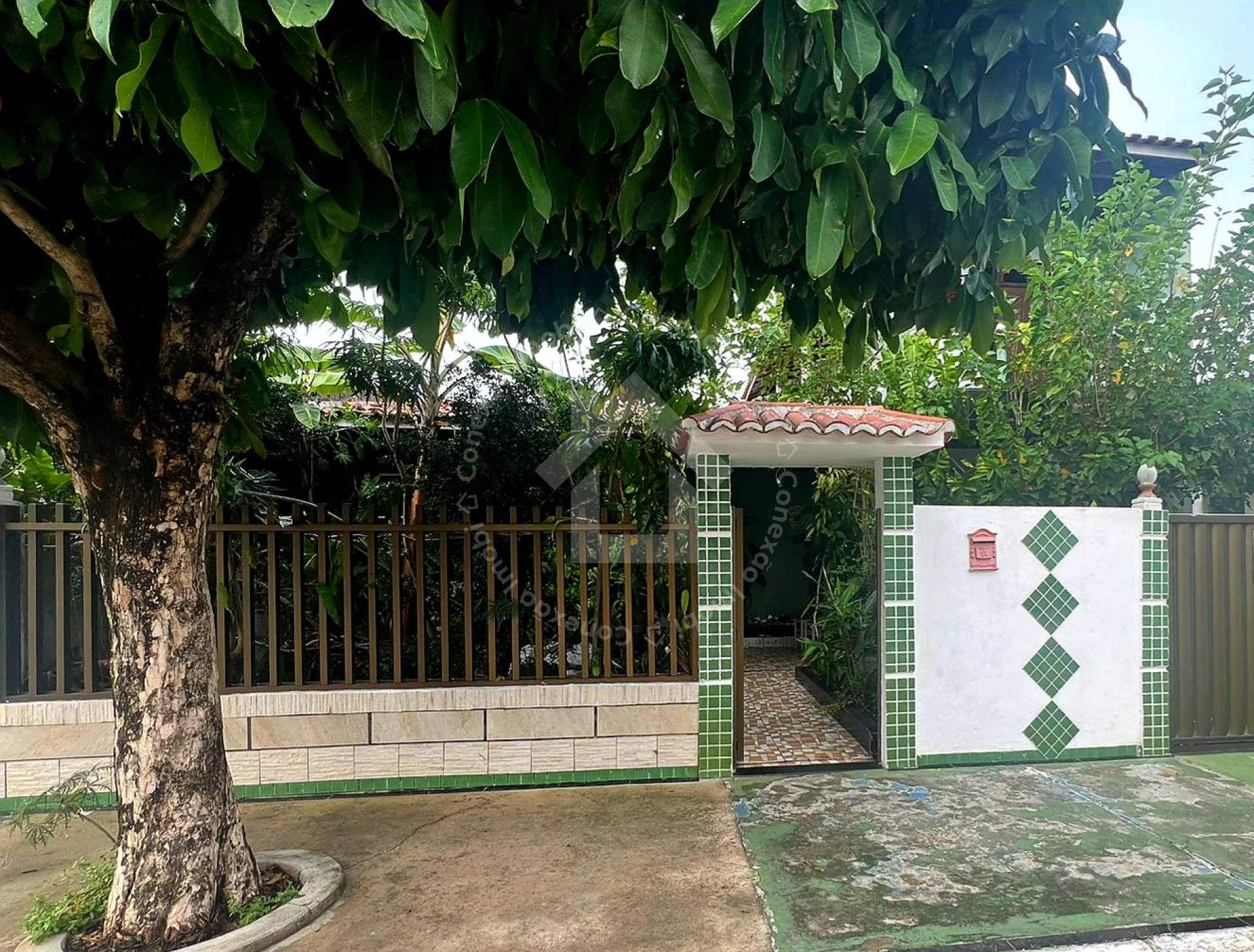 Casa à venda no CONDOMÍNIO MORADA DAS MANGUEIRAS - Avenida Augusto Franco