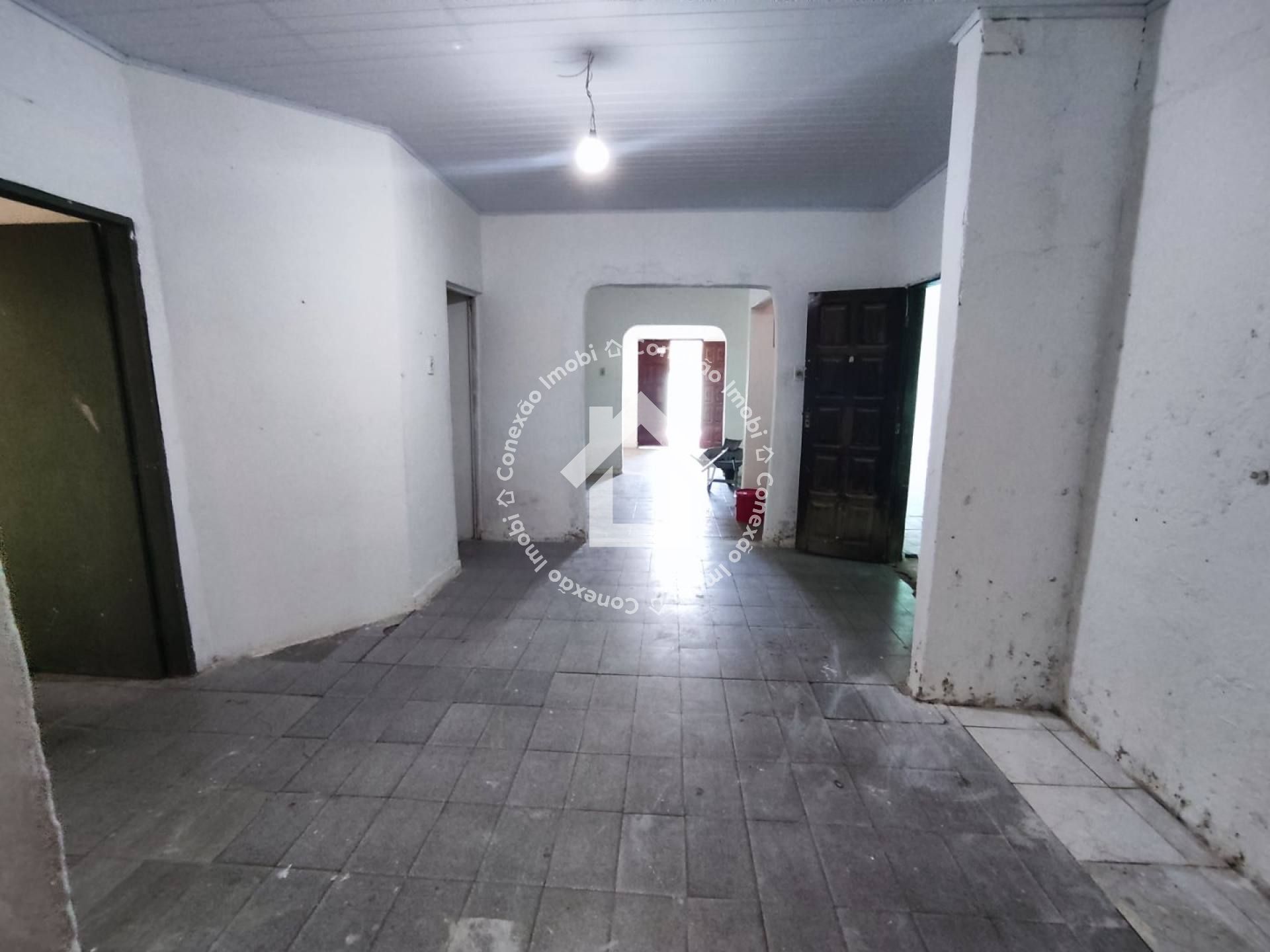 Casa à venda no Bairro Dom Luciano com 225m²