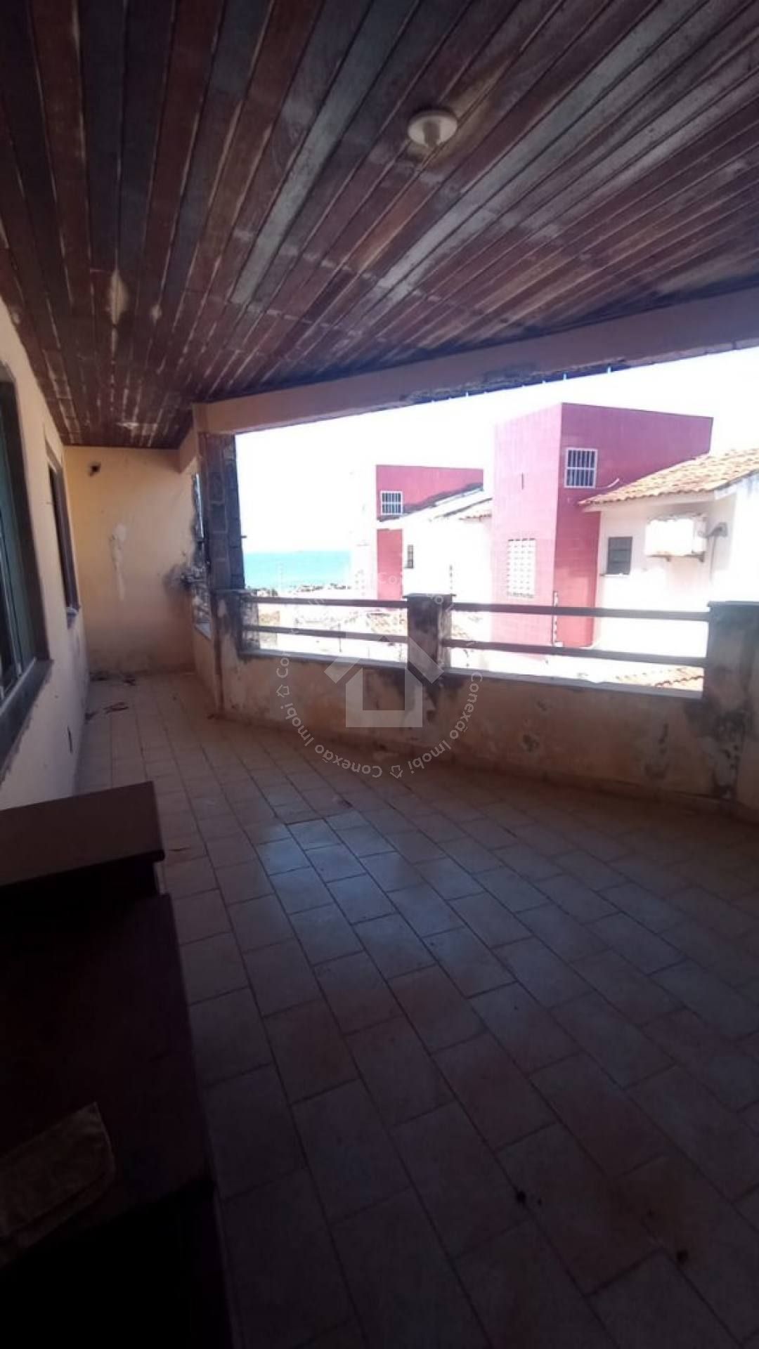 Vende-se casa no Coroa do Meio com 6 quartos