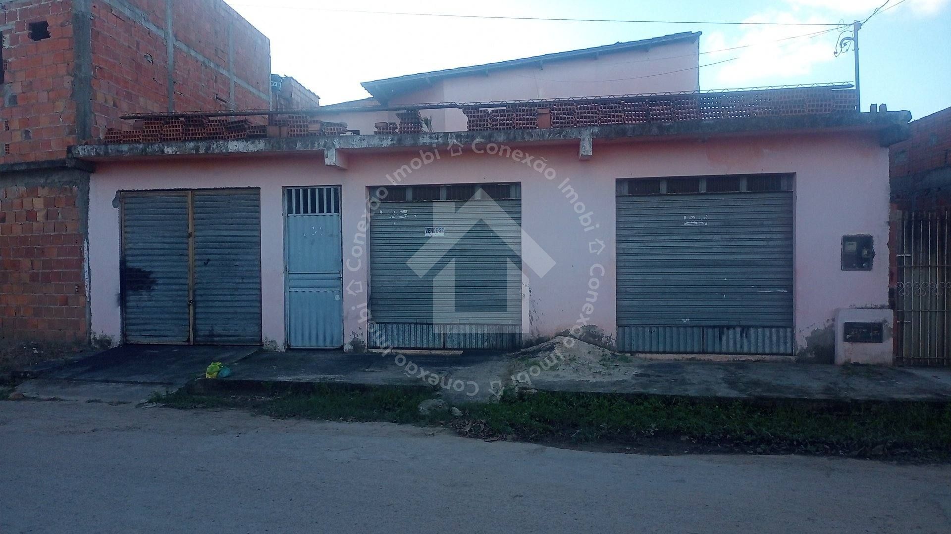 Galpão/ Casa/ Garagem