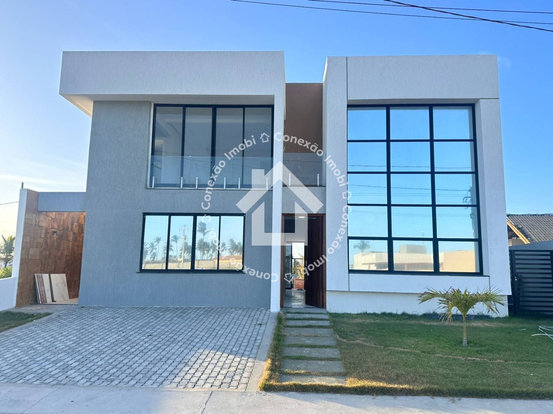 Casa nova no condomínio Quintas da Barra com 4 suítes completas