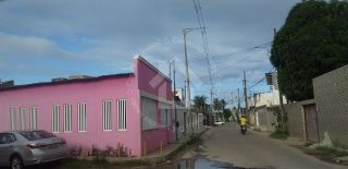 Casa de esquina lajeada no Mosqueiro | 3 Quartos