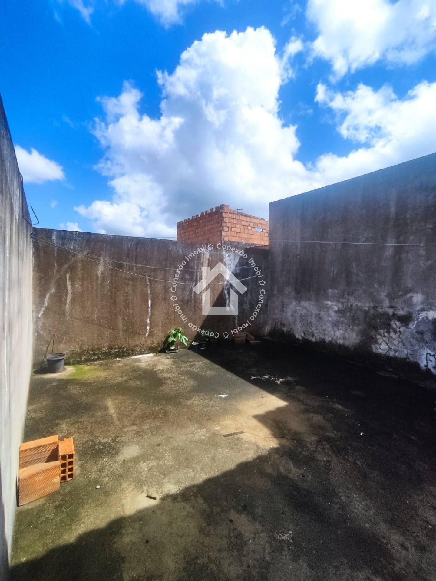 Casa à venda no Conjunto Jardim em Nossa Senhora do Socorro com 2 quartos