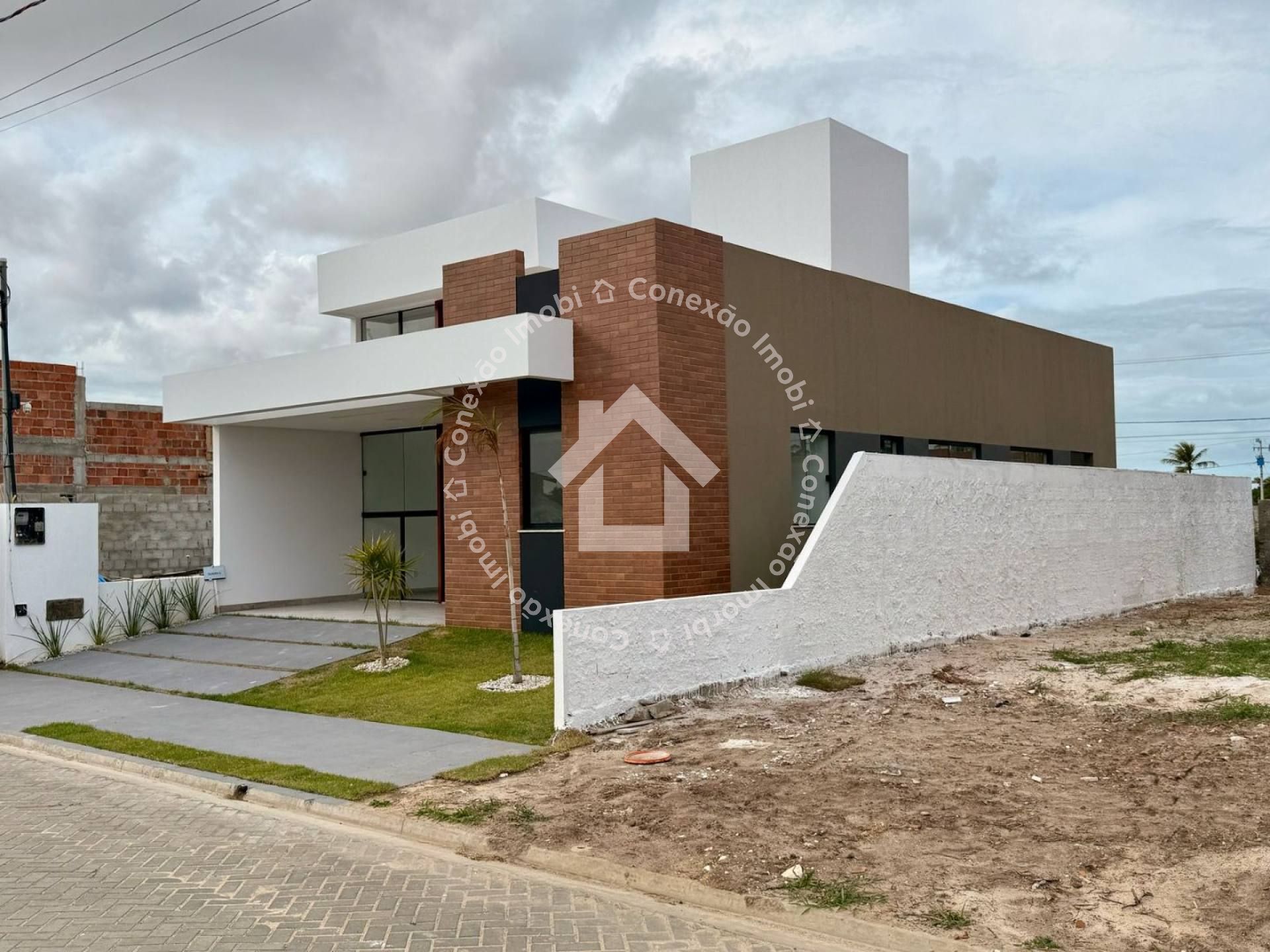 Casa à venda no PADANG BEACH RESIDENCE - Barra dos Coqueiros | Lazer Completo e Acesso ao Mar
