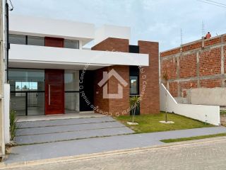 Casa à venda no PADANG BEACH RESIDENCE - Barra dos Coqueiros | Lazer Completo e Acesso ao Mar
