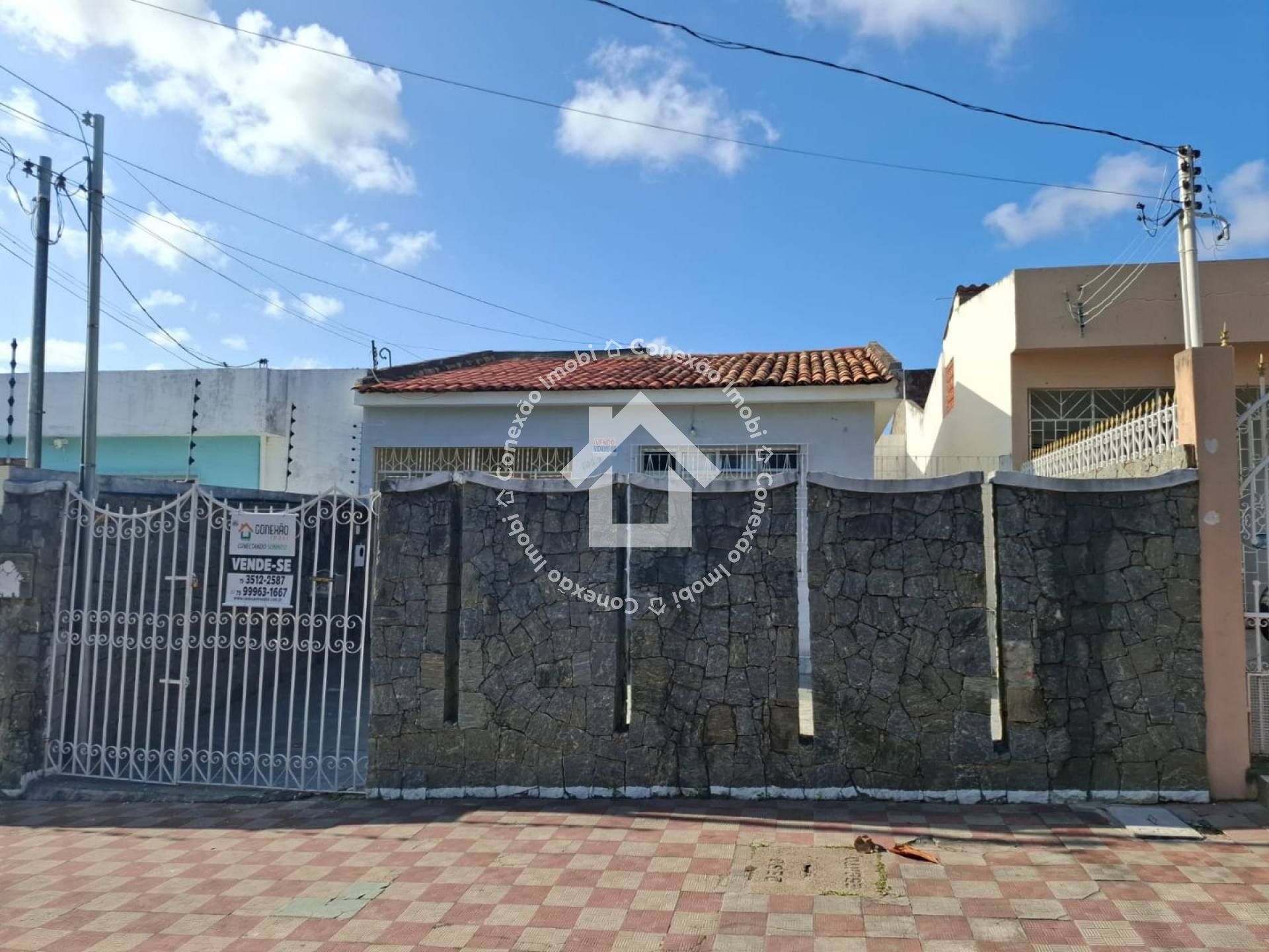 OPORTUNIDADE! Casa à venda no bairro Suíssa | 3 Quartos e Quintal Enorme