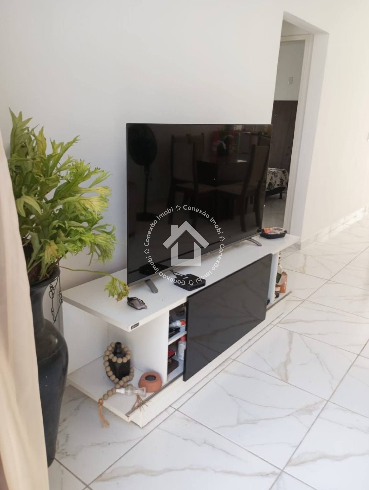 Casa com piscina na Aruana