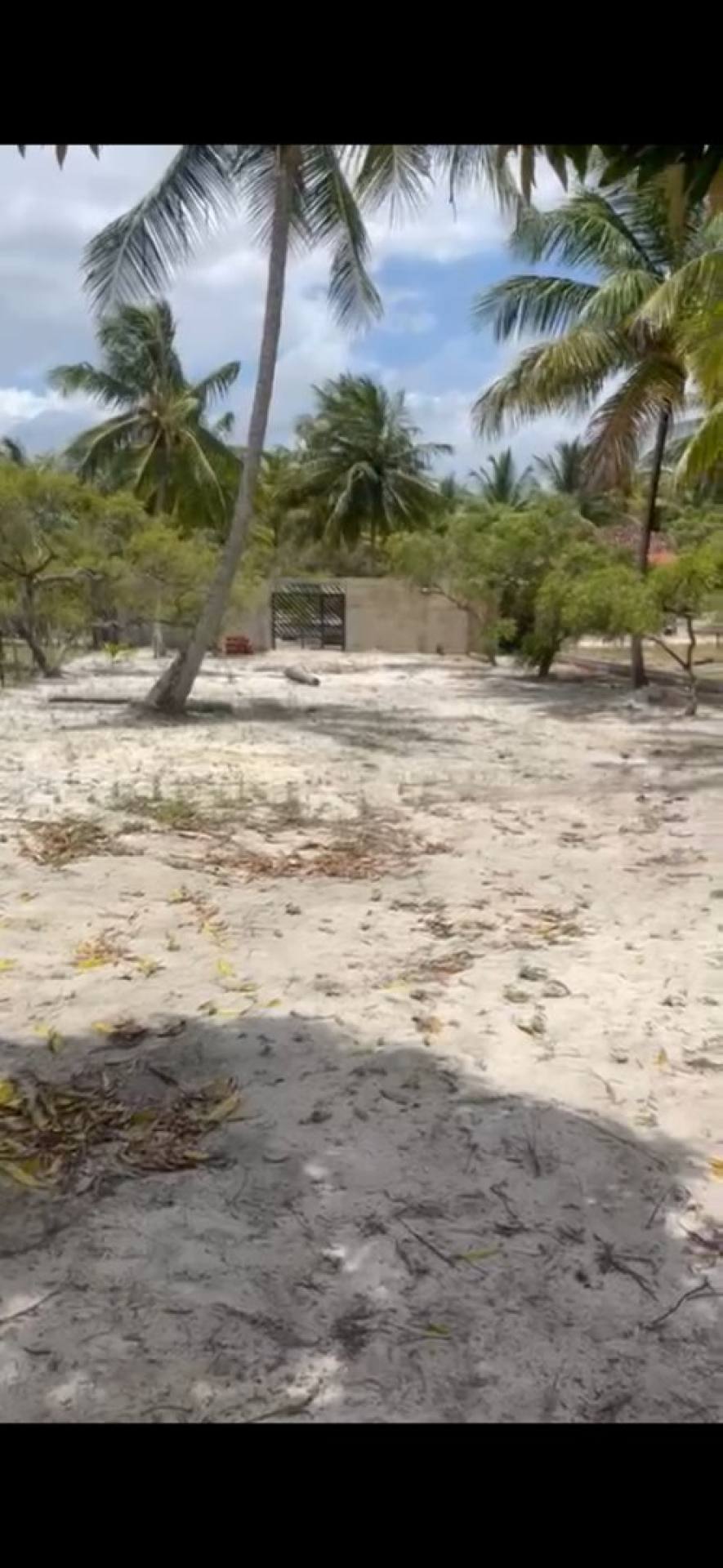 VENDE-SE Terreno em Pirambu-SE  17 x 58 Mais essa puxada lateral de 30 x 20