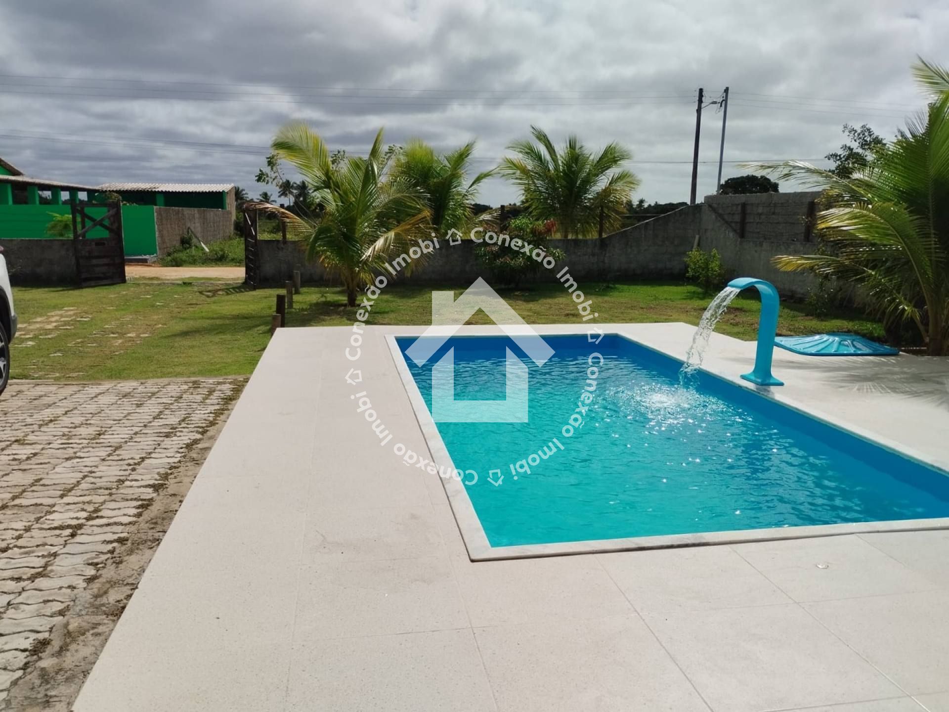 Vende-se Casa com 500m², próximo à Lagoa dos Tambaquis em Estância-SERGIPE