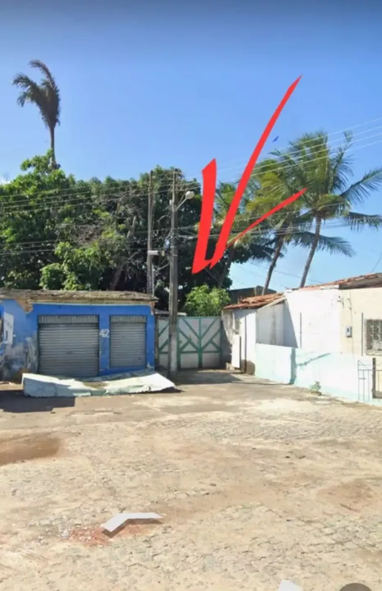 Terreno de 1.000m² com 2 casas no Siqueira Campos