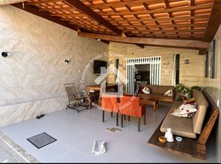 Casa com Sala de Cinema e 6 quartos à venda na Coroa do Meio
