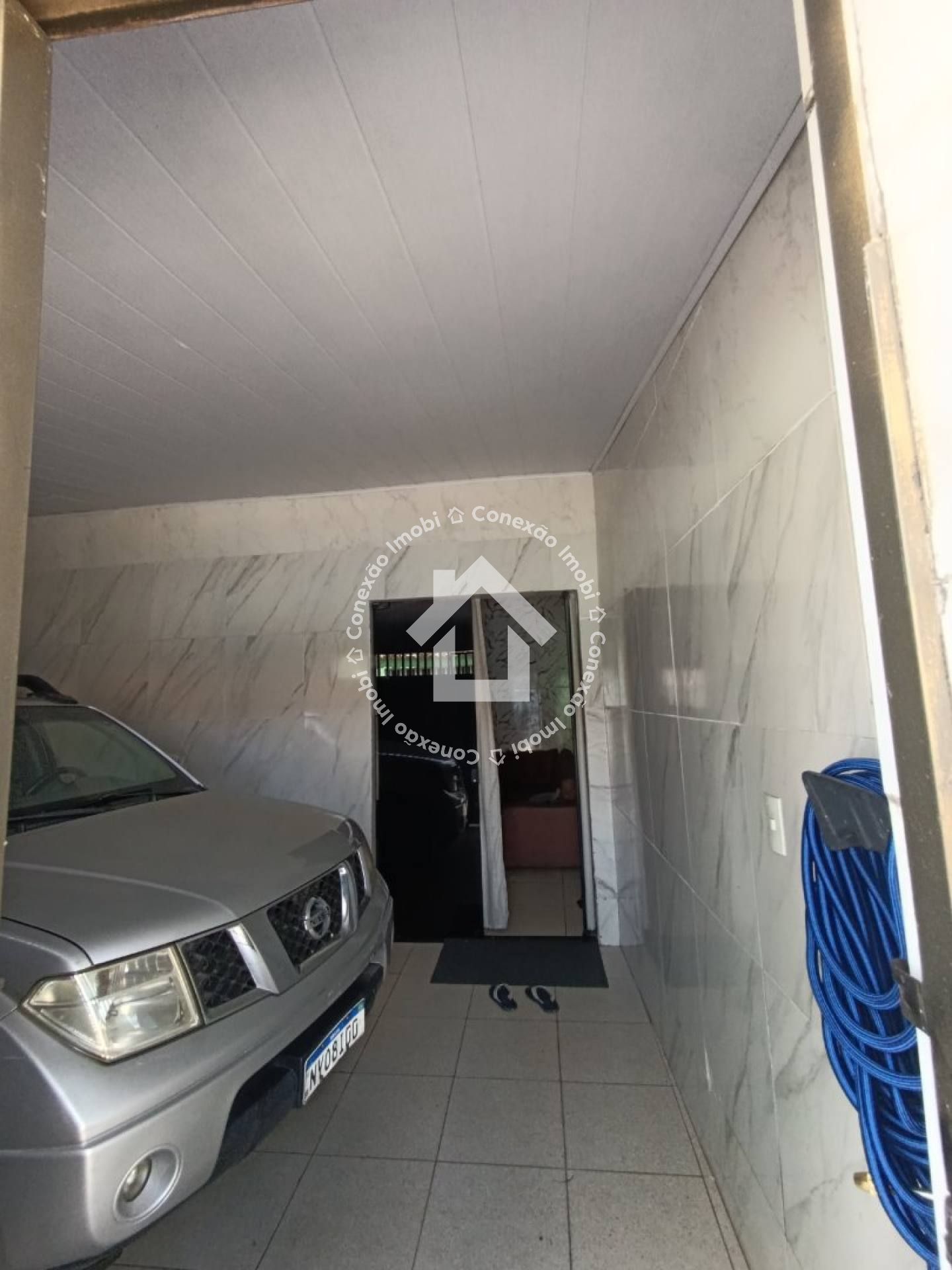 Casa à venda no Conjunto Eduardo Gomes com 3 quartos