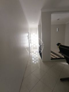 Casa à venda no Bairro Aeroporto com 3 suítes