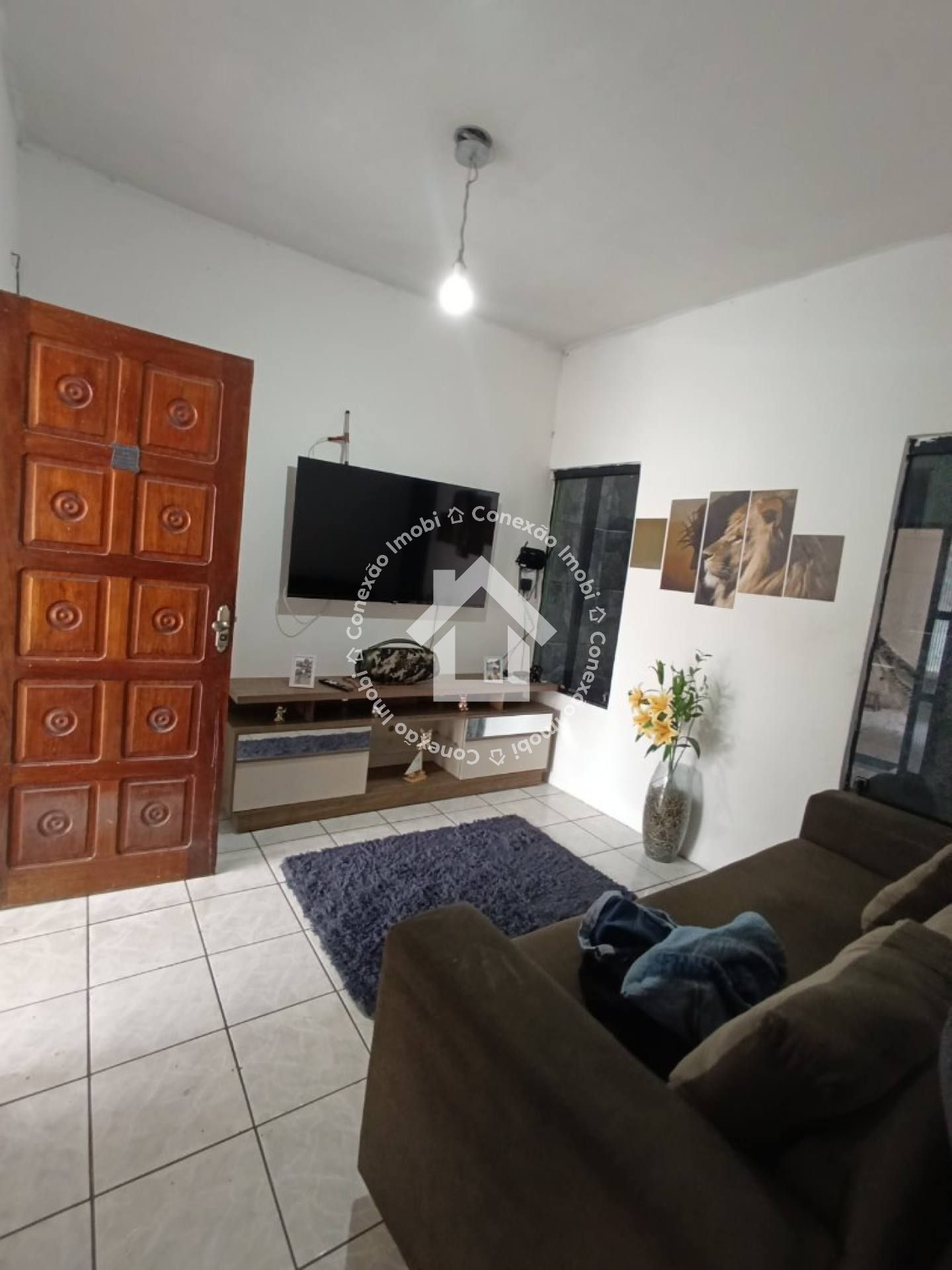 Casa duplex para vender com 6 quartos sendo 2 suítes e quintal no Bairro 18 do Forte em Aracaju