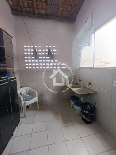 Casa duplex para vender com 6 quartos sendo 2 suítes e quintal no Bairro 18 do Forte em Aracaju