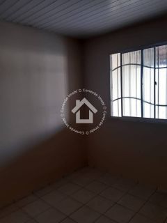 Casa à venda na Aruana | 2 Quartos e Garagem para 4 Carros
