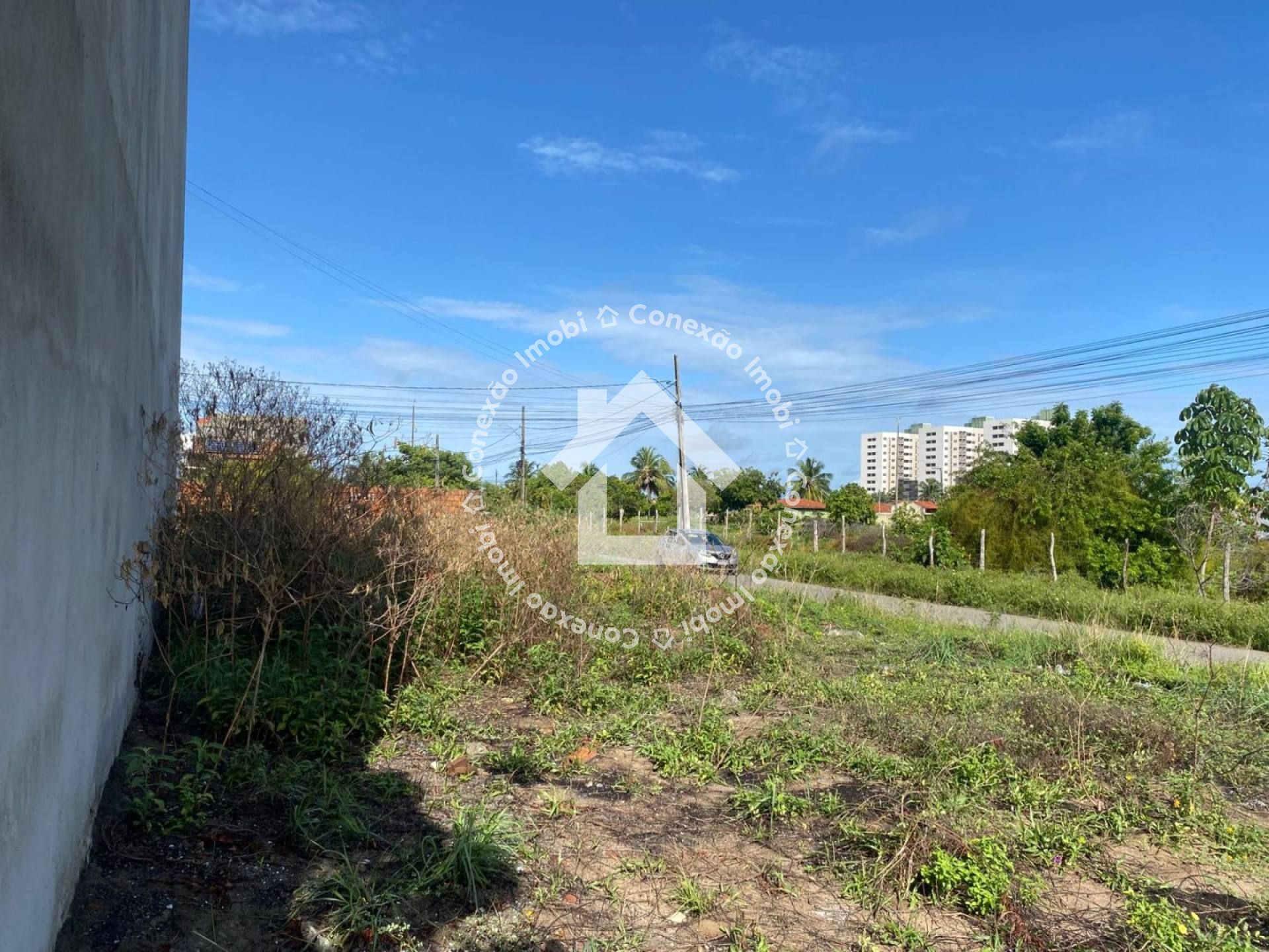 Terreno/Lote de esquina na Aruana