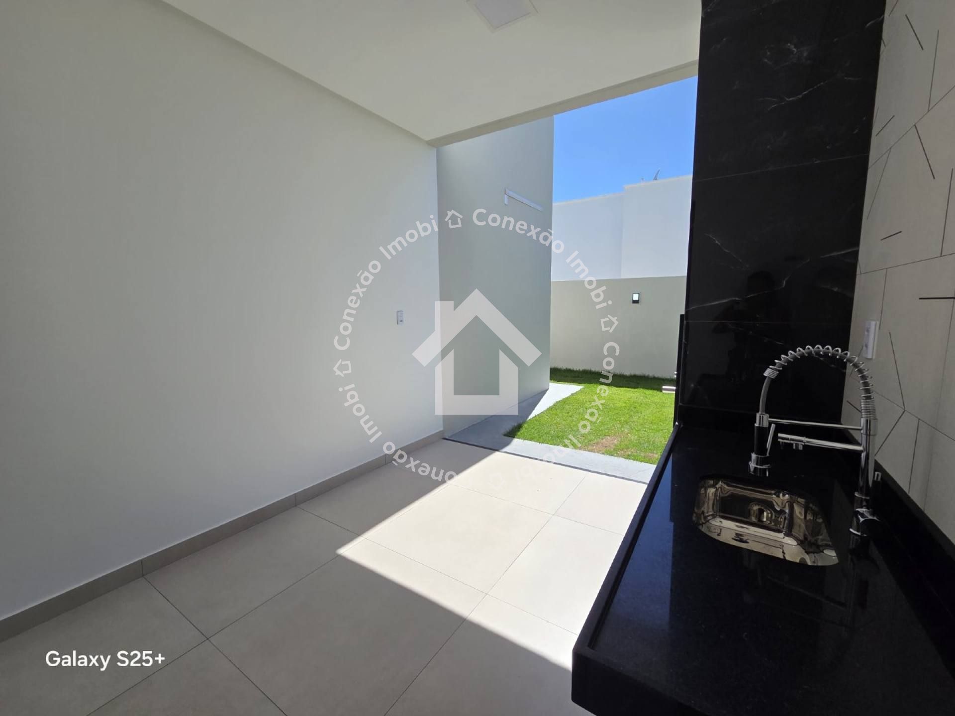 Casa no CONDOMÍNIO SOL E PRAIA à venda com 3 quartos na Barra dos Coqueiros