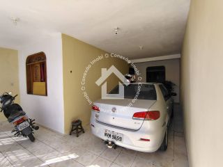 VENDE-SE casa com quintal no Bugio