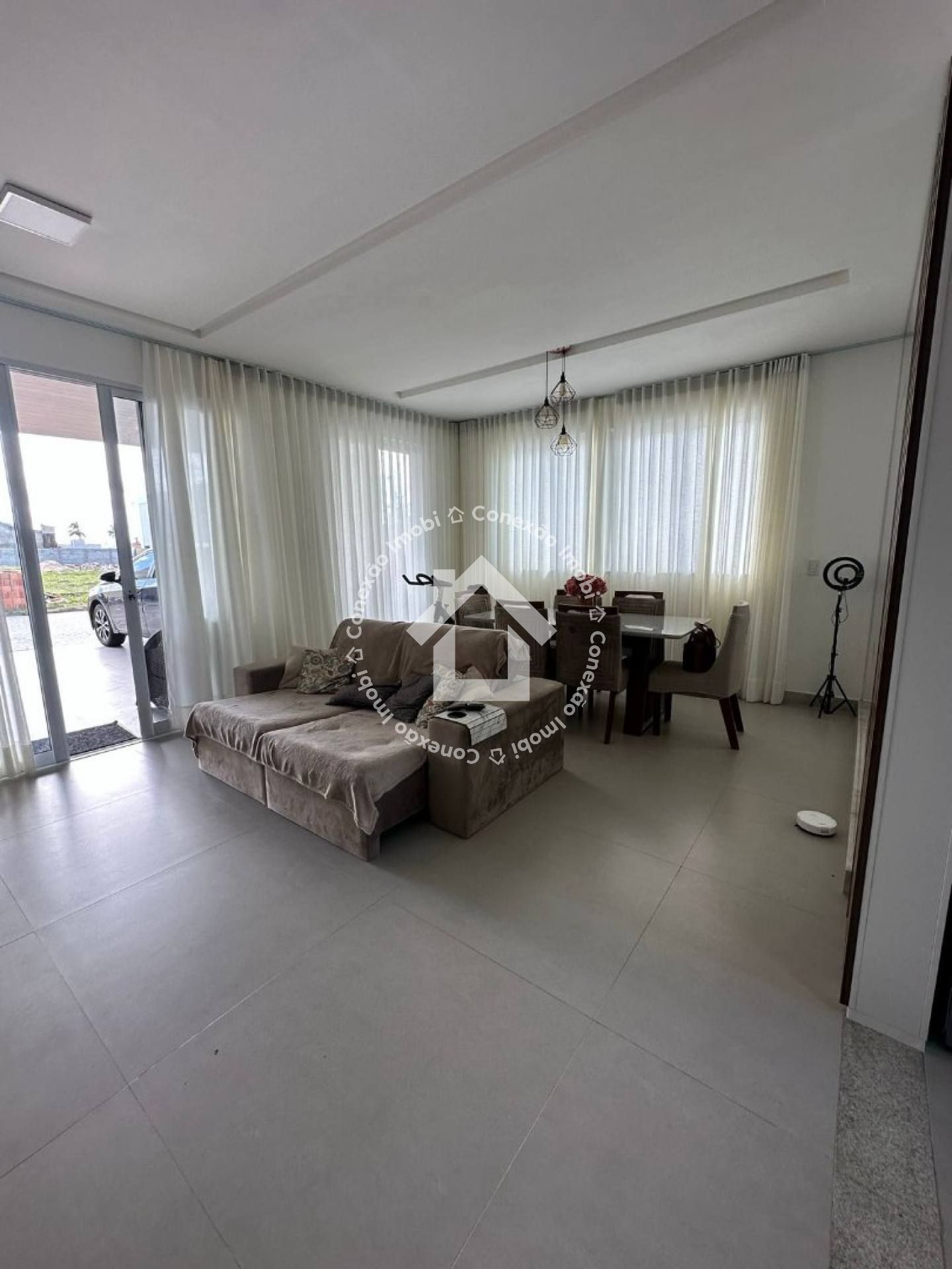 Casa no condomínio MALUÍ com 3 quartos sendo os 3 suítes na Barra Dos Coqueiros