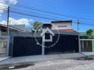 Casa duplex à venda no Ponto Novo