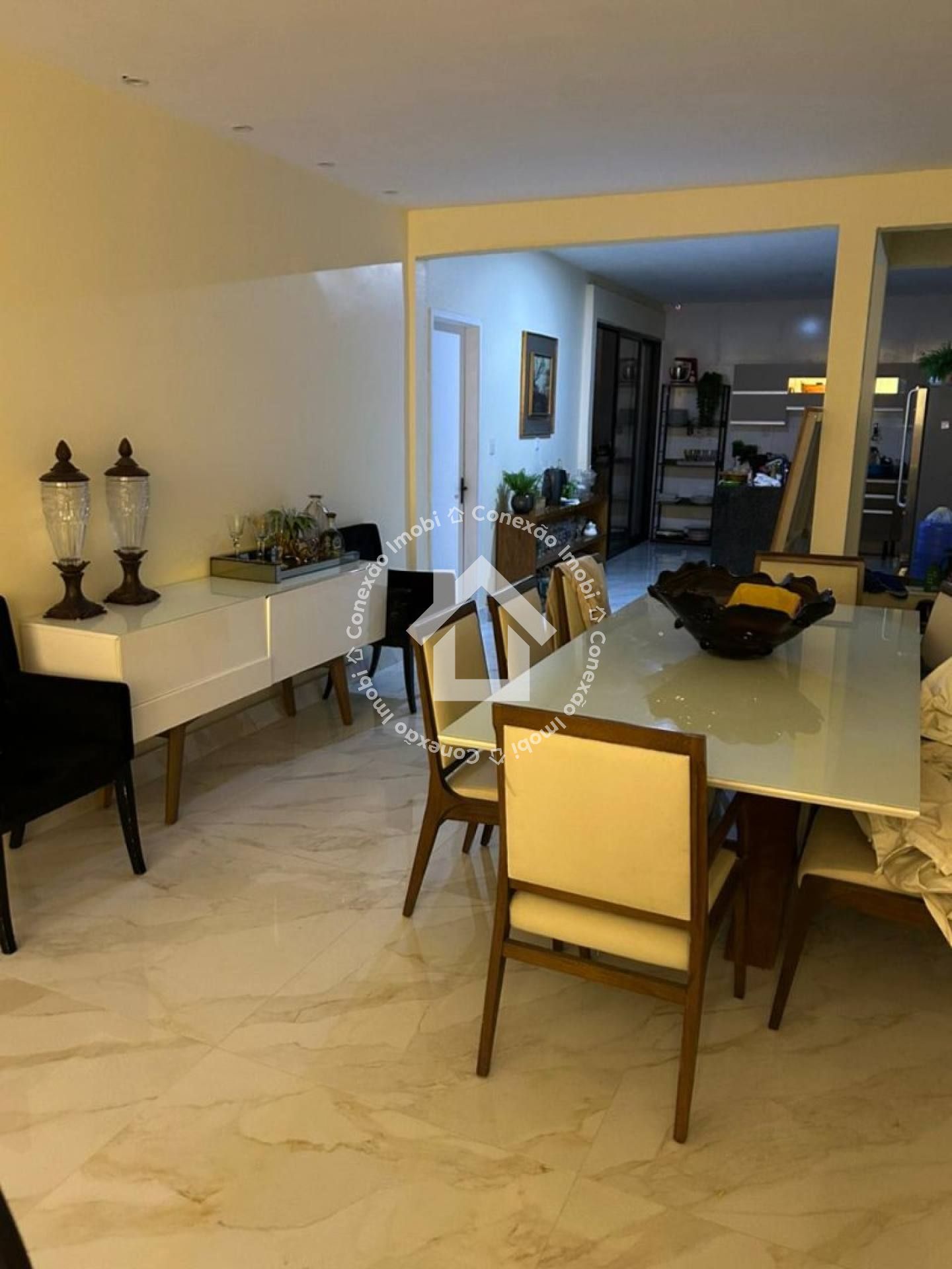 Casa à venda na Aruana