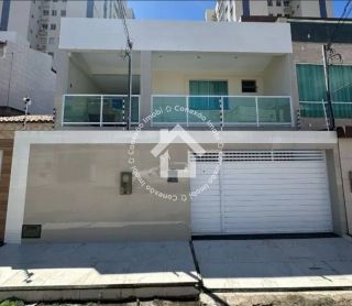 Casa com 5 quartos sendo 3 suítes à venda na Farolândia