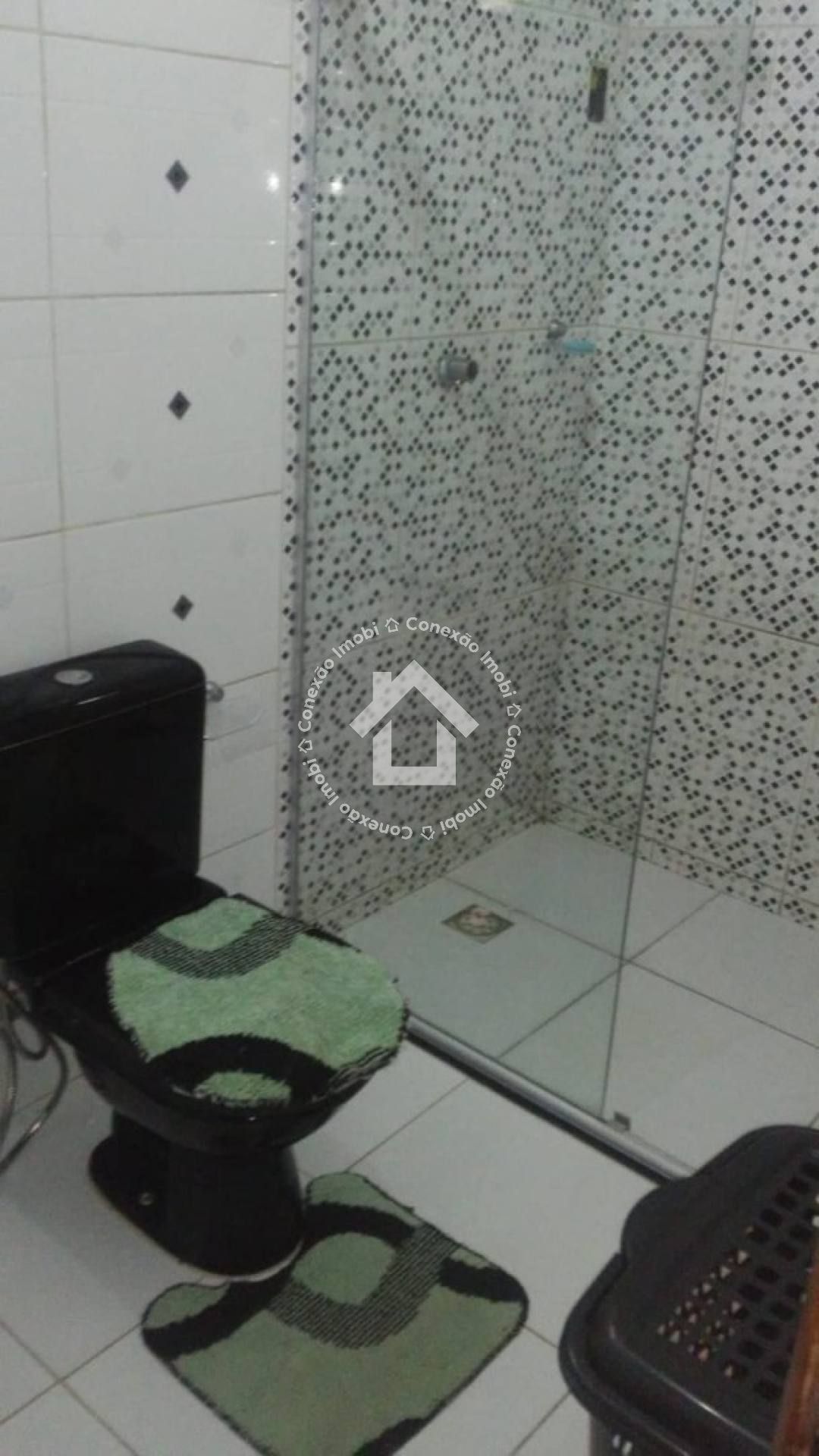 Vende-se casa no condomínio TENENTE CORONEL DOS ANJOS no Santo Antônio