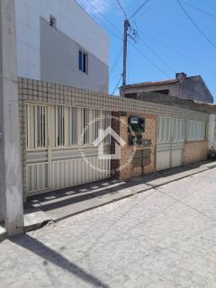 Vende-se casa com 5 quartos no Inácio barbosa