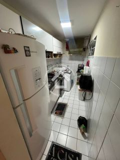 Vende-se Apartamento no CONDOMÍNIO ELIÚDE CÉSAR na Farolândia