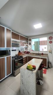 Vende-se casa na Aruana