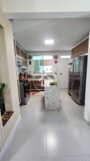 Vende-se casa na Aruana