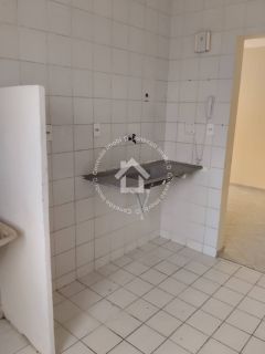 Vende-se apartamento no CONDOMÍNIO PRAIAS DO FORTE com 03 quartos no bairro Farolândia