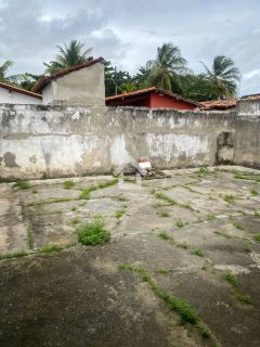 Casa à venda no Bairro Aruana em Aracaju - 02 quartos e Portão Eletrônico