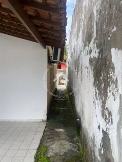 Casa à venda no Bairro Aruana em Aracaju - 02 quartos e Portão Eletrônico
